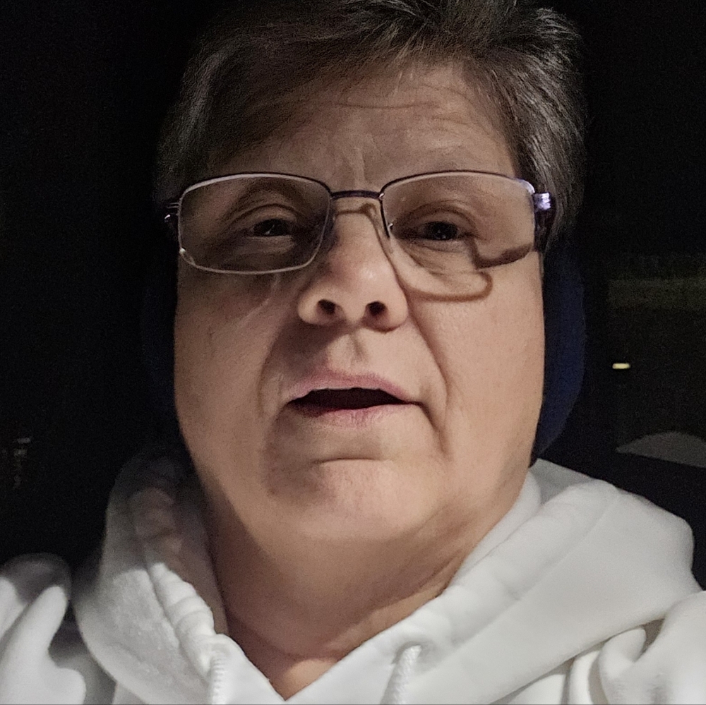 Meet your Posher, Sharon
